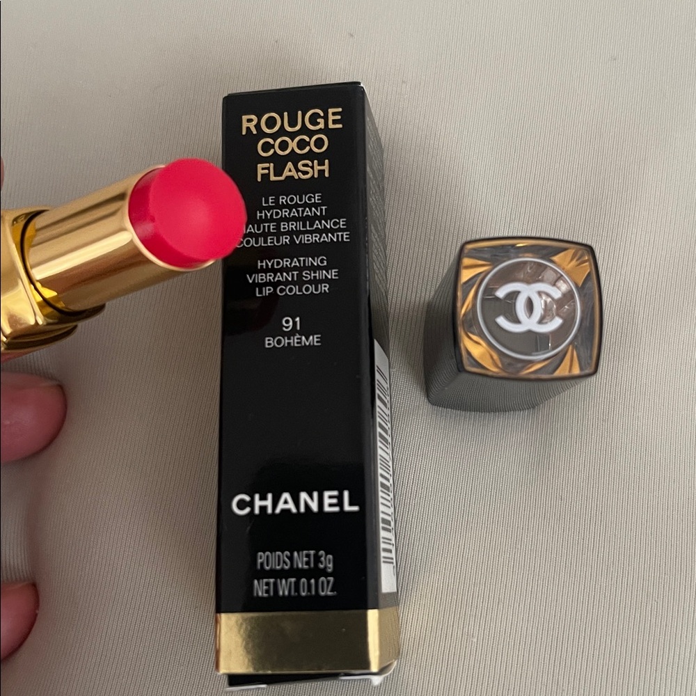 CHANEL Rouge Coco Flash Lipstick - Vibrant Shine 91 Boheme